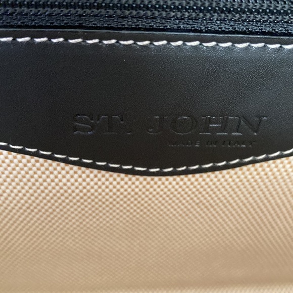 🩷 Authentic St. John Collection Clutch - Picture 11 of 12